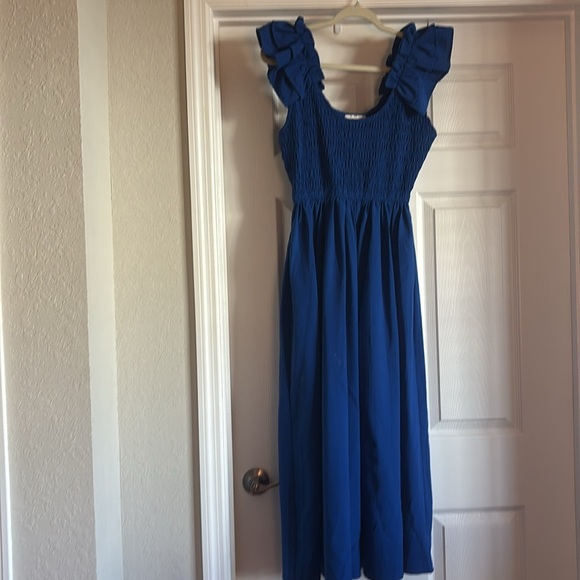 entro Dresses & Skirts - Blue long dress